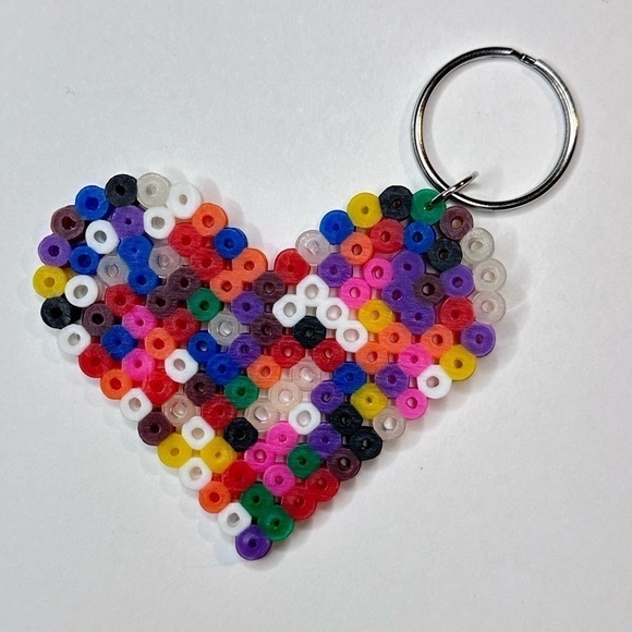 Heart keychain handmade perler beads multicolor - Picture 4 of 4